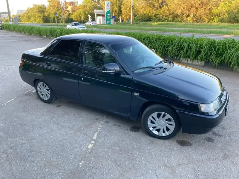 Lada 2110 черная