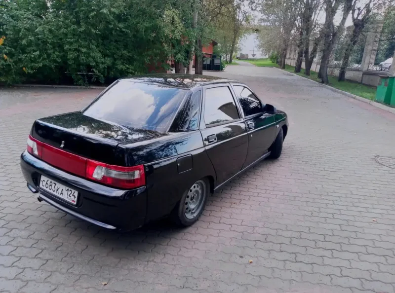 ВАЗ 2110 черный космос