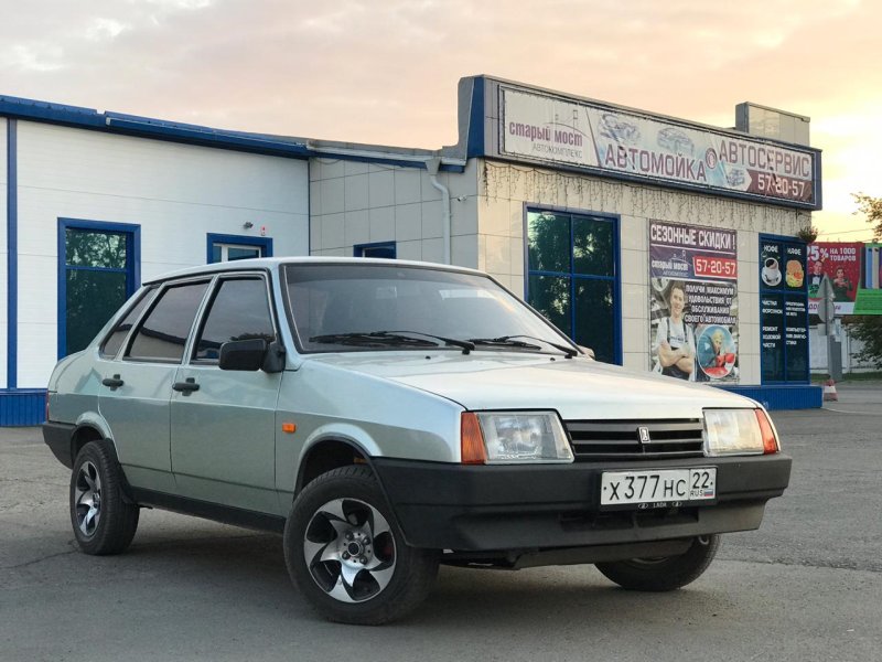 ВАЗ 21099 черная завод