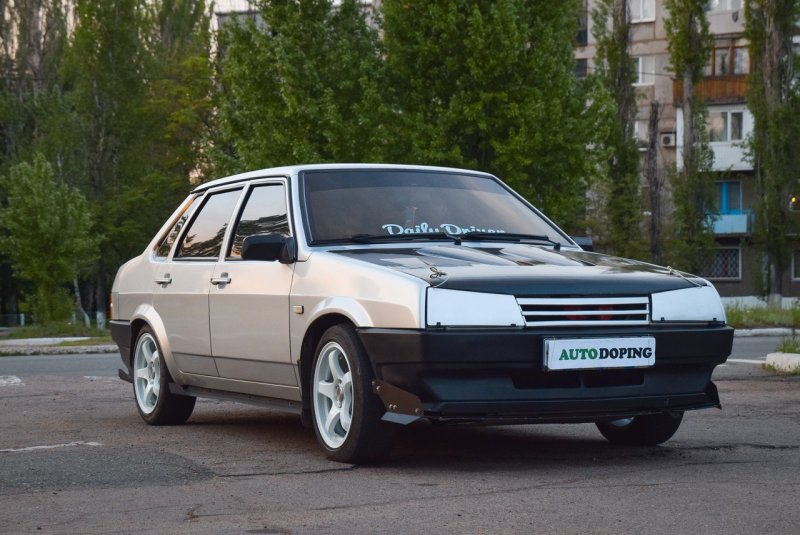 Лада 99 черная тонированная