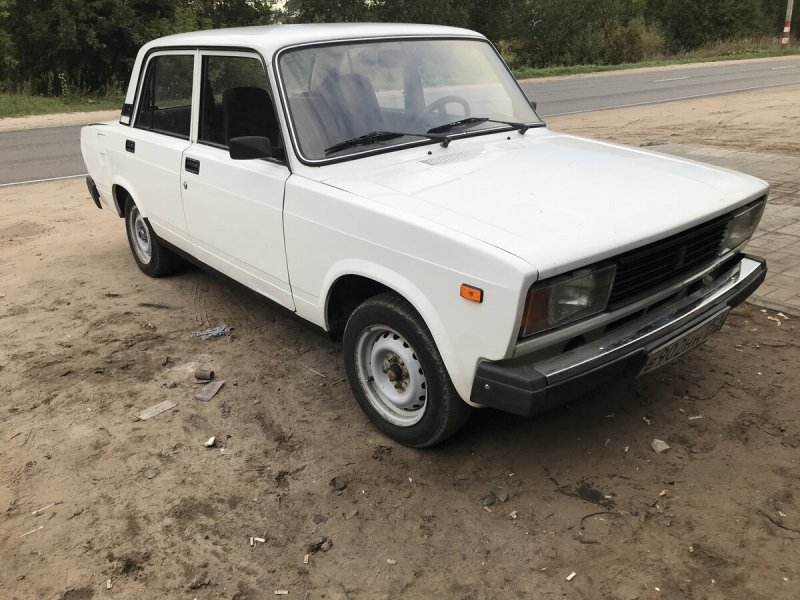 ВАЗ-2105 Жигули белая