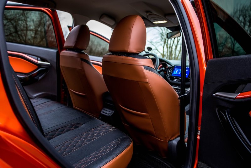 Lada Vesta SW Cross салон