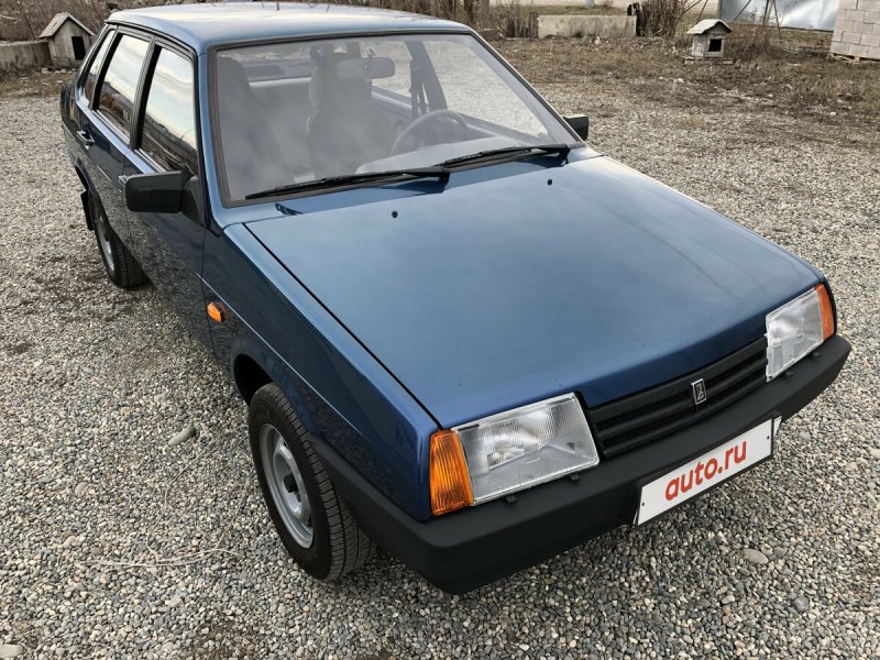 ВАЗ 21099 2004 года