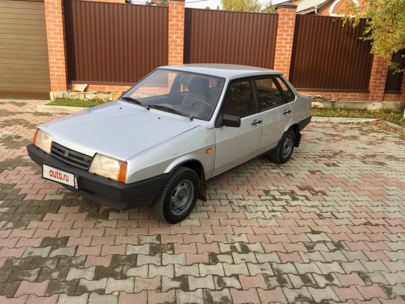 ВАЗ 21099 2004 года