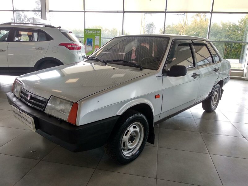 Лада седан 21099