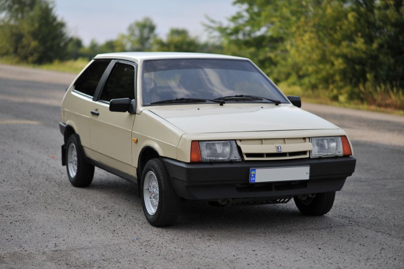 Lada 2108 красный