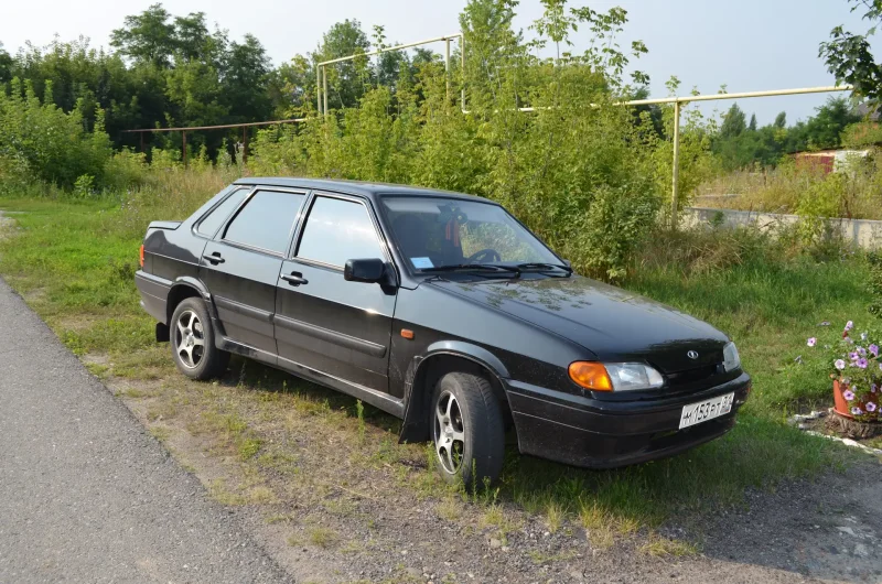 Lada 2115 черная