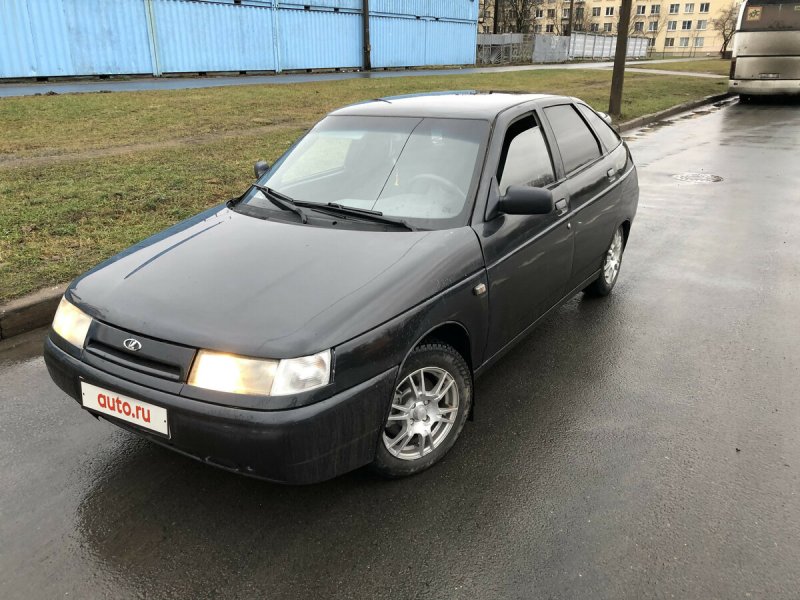ВАЗ 2112 В автосалоне