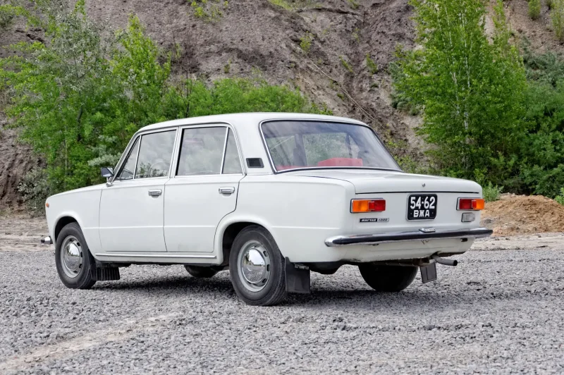 ВАЗ 21011 белая