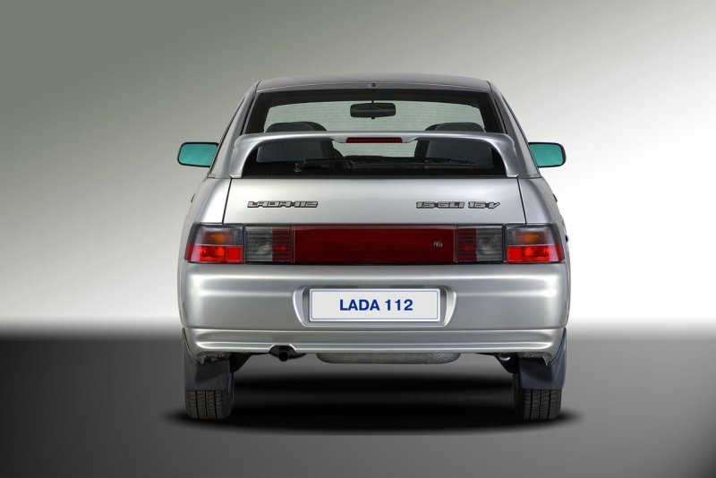 Лада 112 сзади
