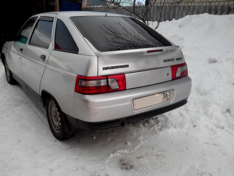 Лада ВАЗ 2112 сзади