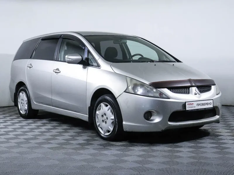 Mitsubishi Grandis 2004
