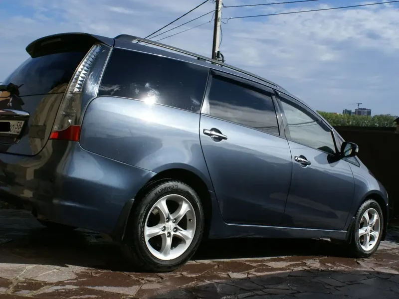 Mitsubishi Grandis 2.4