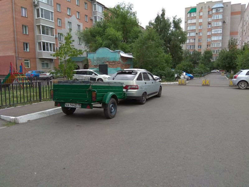 ВАЗ 2112 машина с прицепом