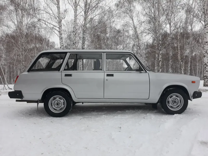 Лада 2104 серебристая