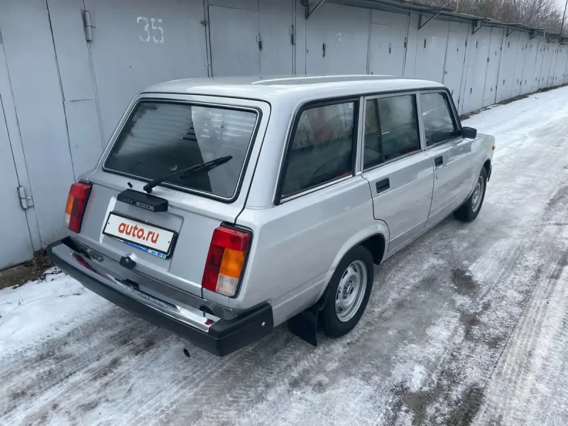 Жигули ВАЗ 2104 серебристая