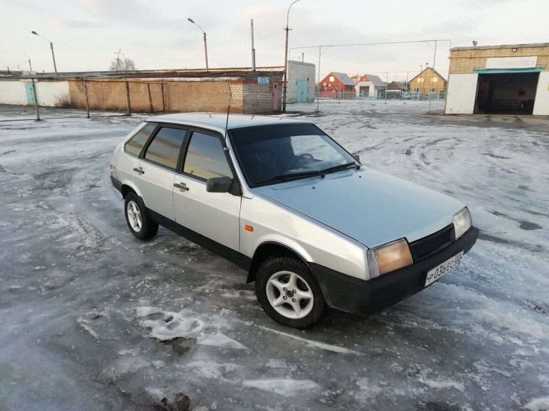 ВАЗ 2109 1989 года