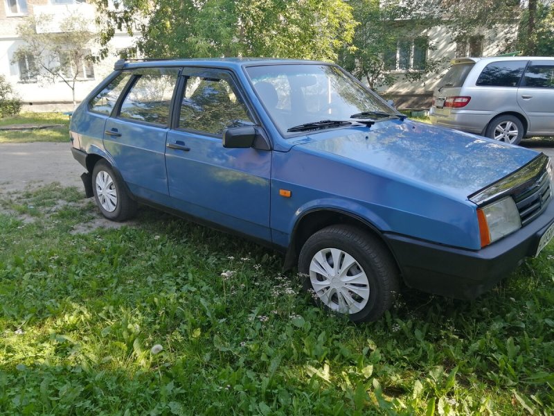 ВАЗ 2109 2002 серебристый