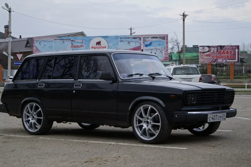 Тюнингованная ВАЗ 2104