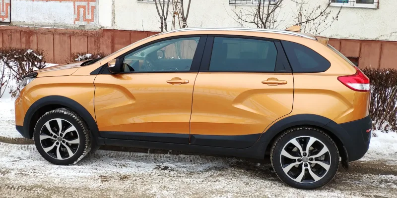 Lada XRAY r17