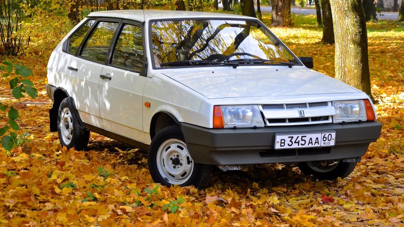 ВАЗ Lada 2109 хэтчбек