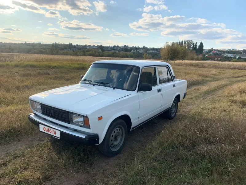 ВАЗ 2105 белая