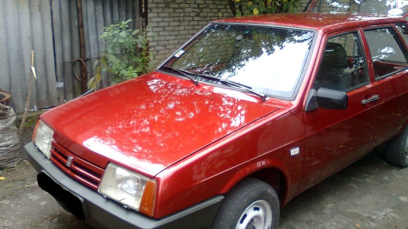 ВАЗ 2109 красная тонированная
