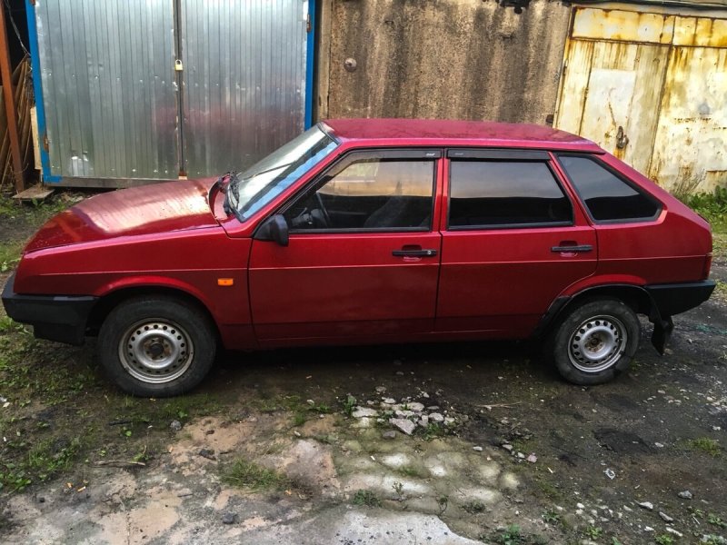 Lada ВАЗ 2109 красный