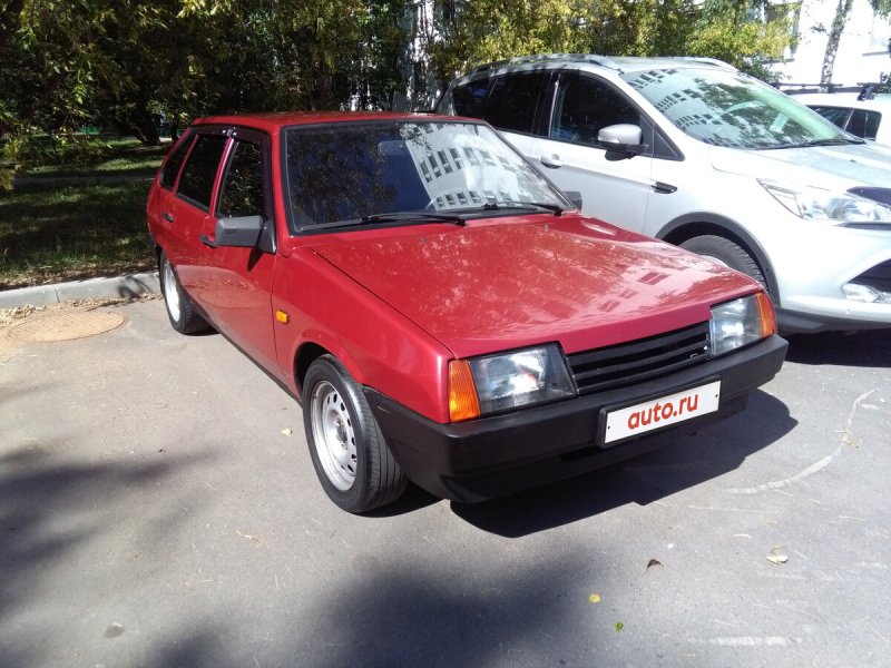 Lada ВАЗ 2109 красный