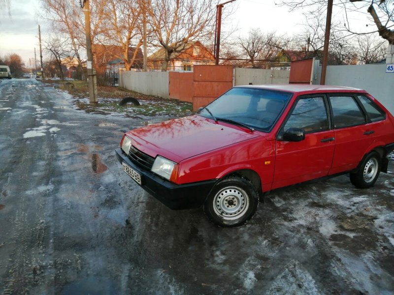 Лада 2109 красная