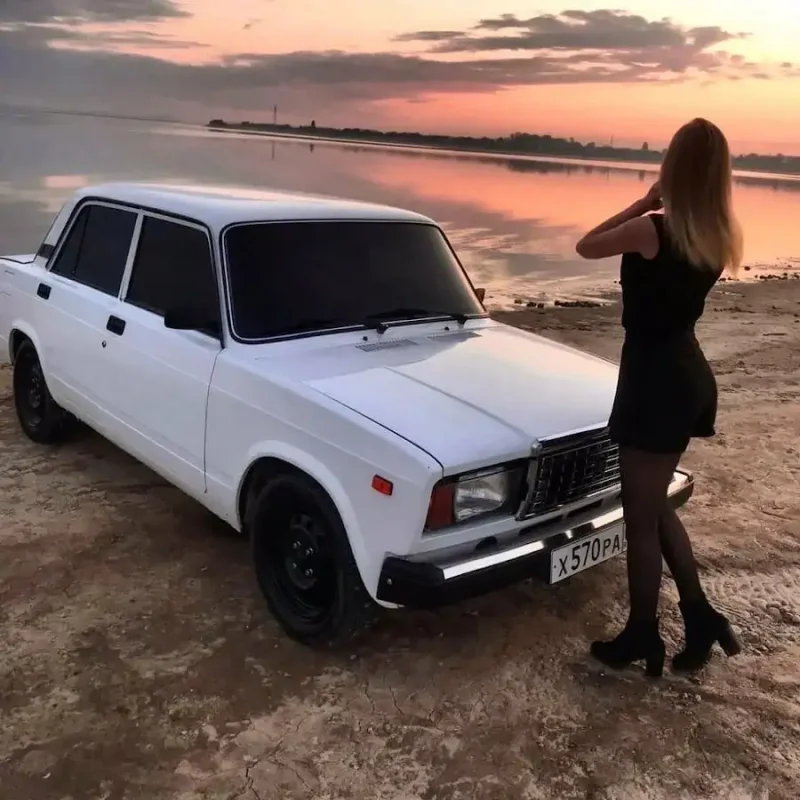 ВАЗ 2107 белая опер