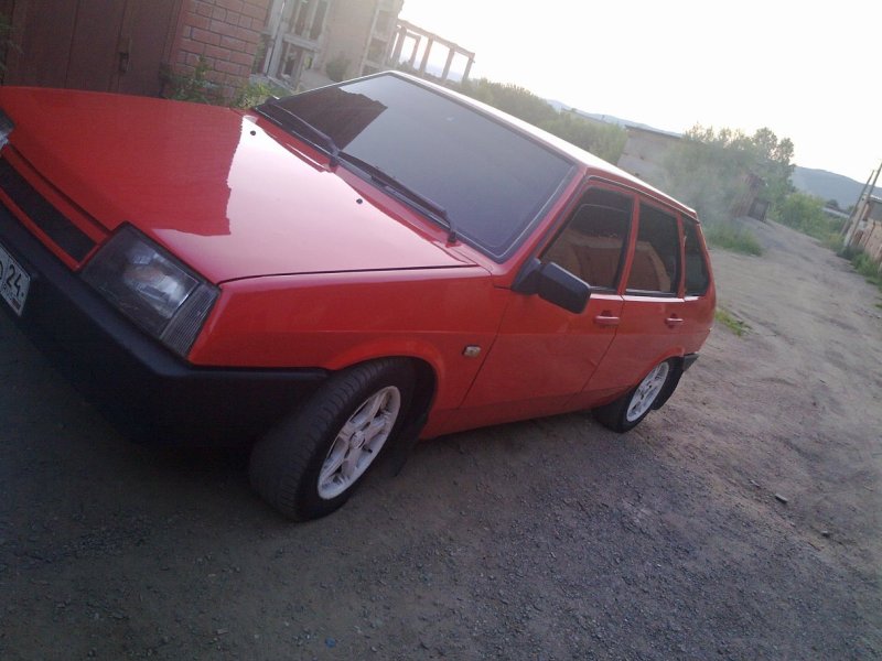 ВАЗ 2109 1987 красный