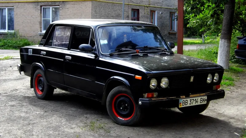 Лада ВАЗ 2106 черная