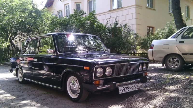 ВАЗ 2106 черная