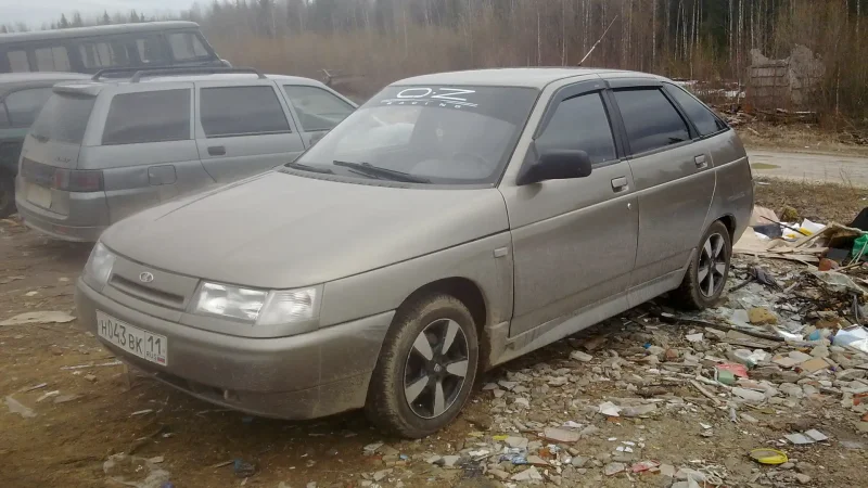ВАЗ 2112 темно синяя