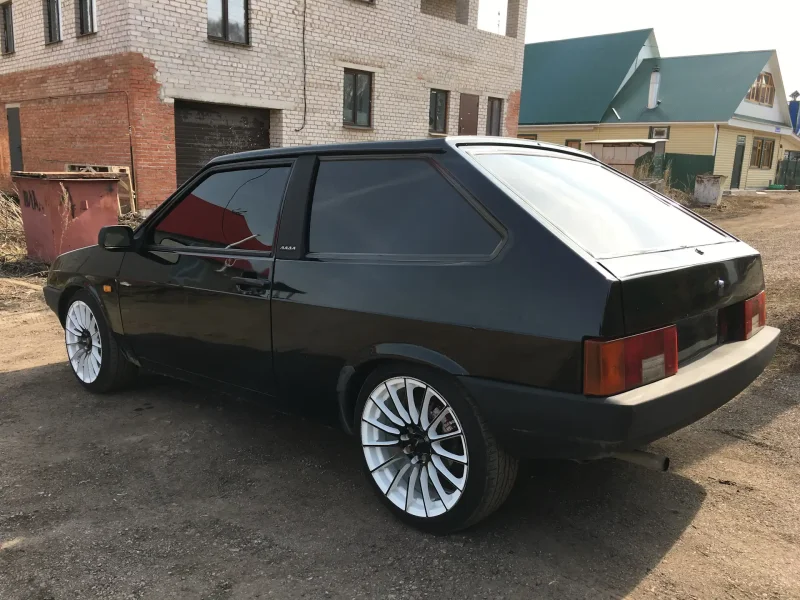 ВАЗ 2108 белая r17