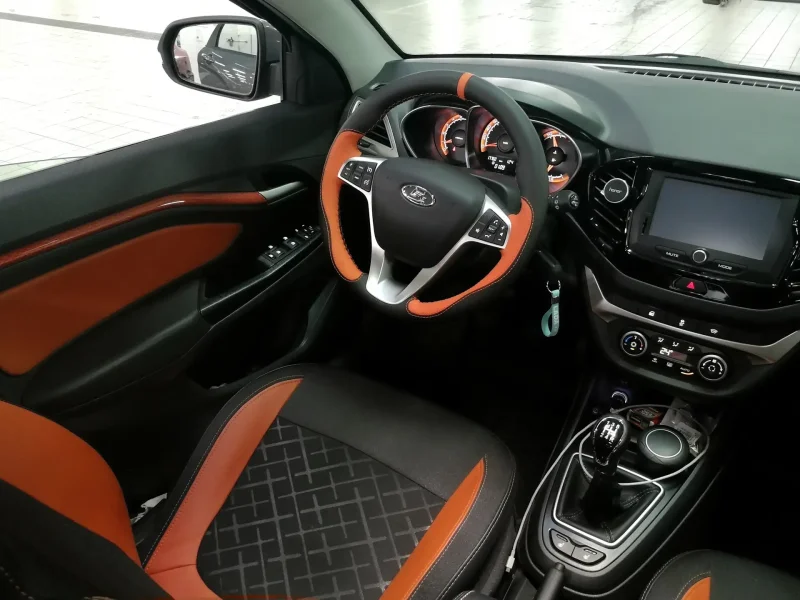 Lada Vesta SW Cross салон