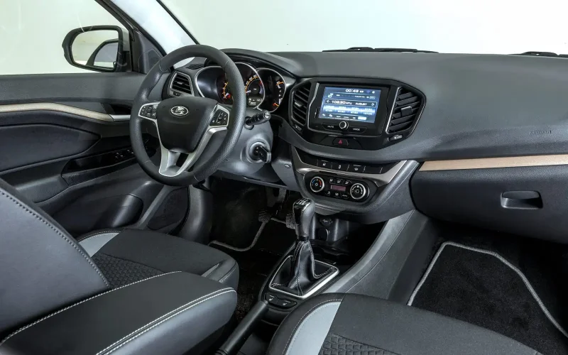 Lada Vesta SW салон