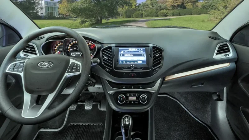 Lada Vesta SW салон