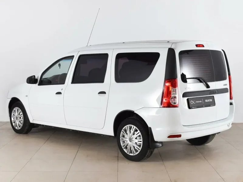 Lada Lumous