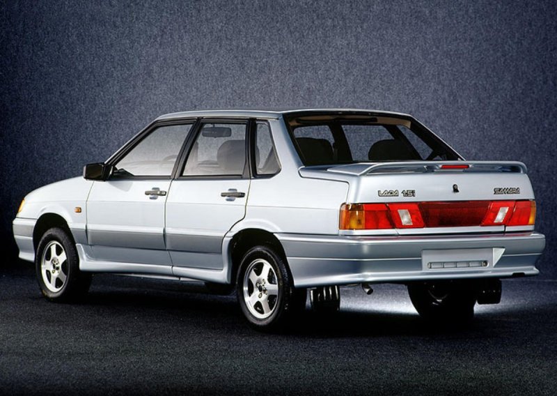 Lada 2115 серебристая