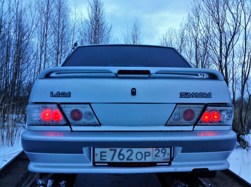Лада 2115 зад