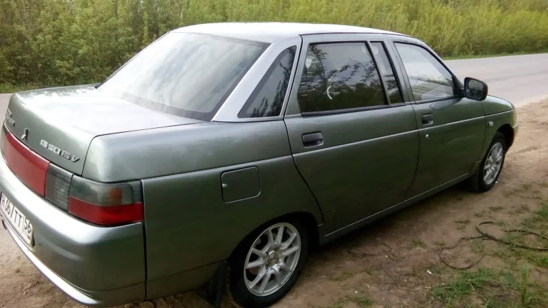 Lada Premier 2110