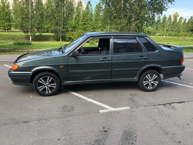 ВАЗ 2115 зеленая