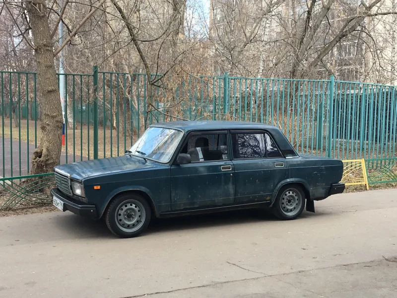 ВАЗ 2107 на штампах r14