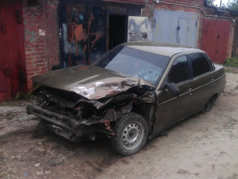 ВАЗ 2110 ржавая