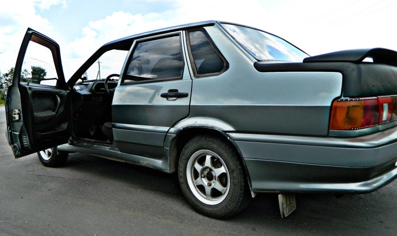 ВАЗ 2115 С черным капотом