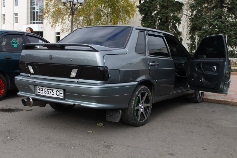 ВАЗ 2114 Золотая