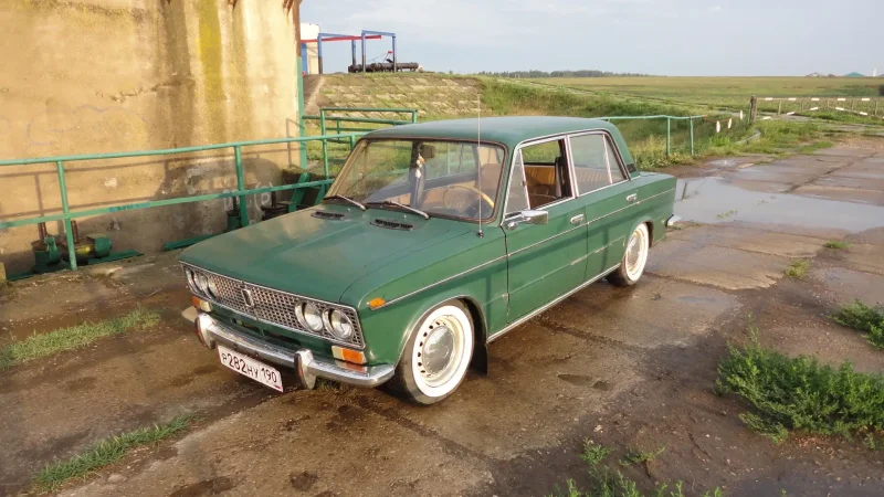 ВАЗ 2106 сбоку