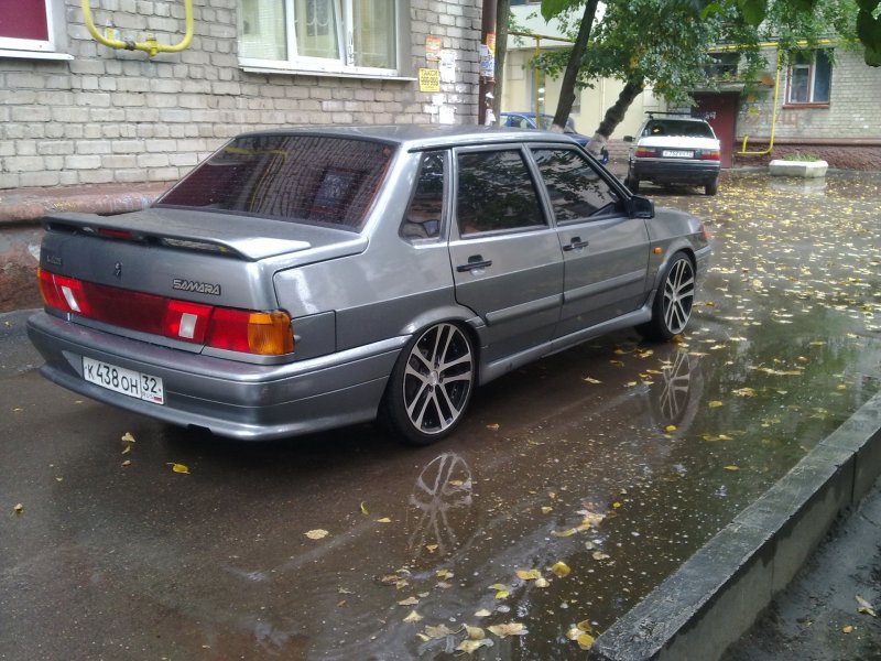 ВАЗ 2115 на дисках r15